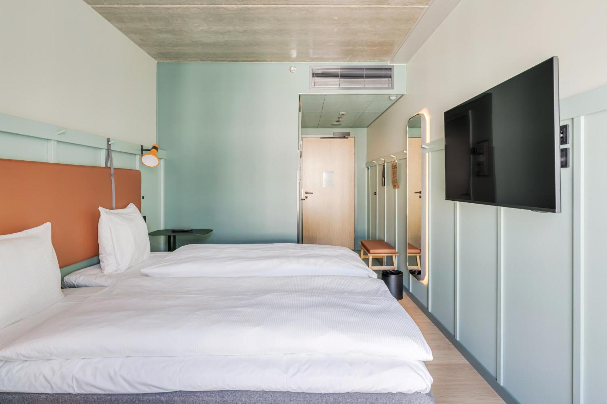 Comfort Hotel Helsinki Airport Вантаа Экстерьер фото
