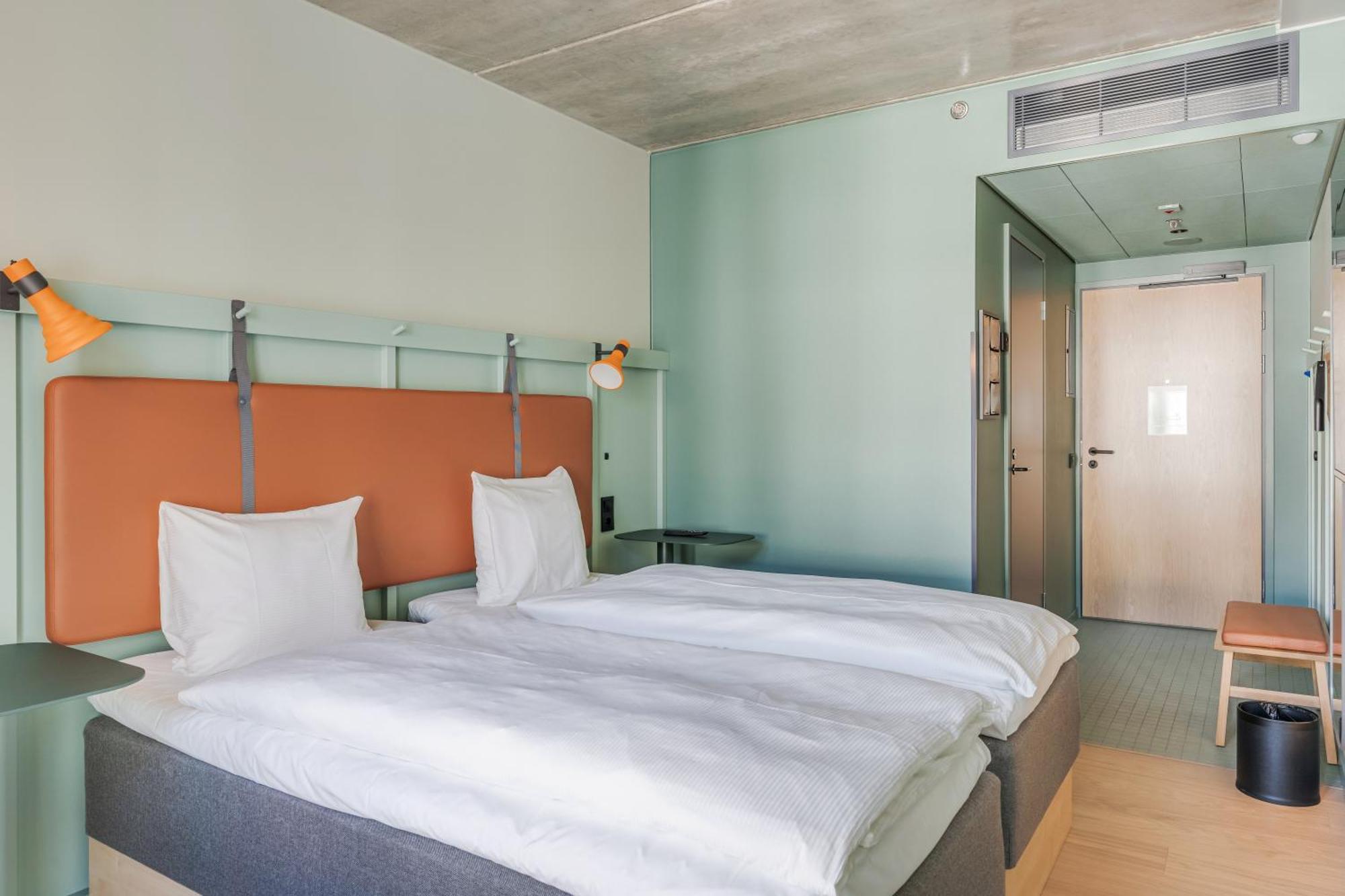 Comfort Hotel Helsinki Airport Вантаа Экстерьер фото