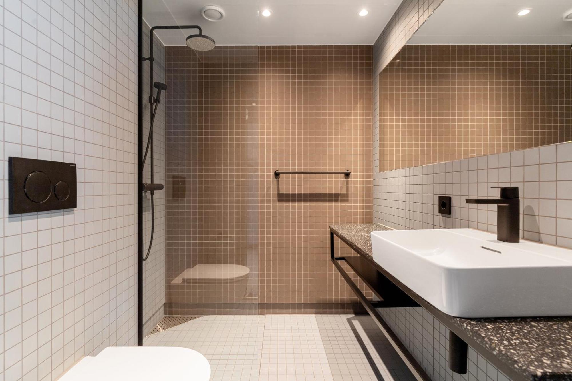 Comfort Hotel Helsinki Airport Вантаа Экстерьер фото